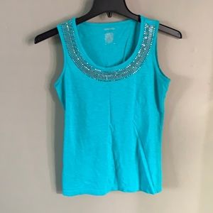 Buy 2/12 🌸St. John’s bay sleeveless top🌸